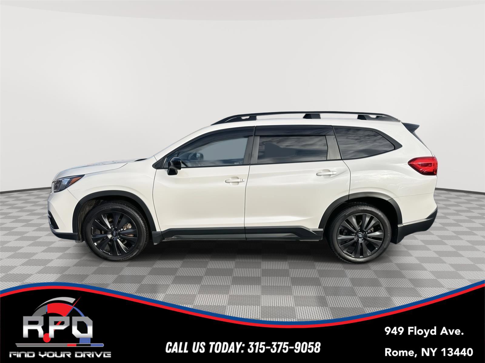 Used 2022 Subaru Ascent Onyx Edition image 2