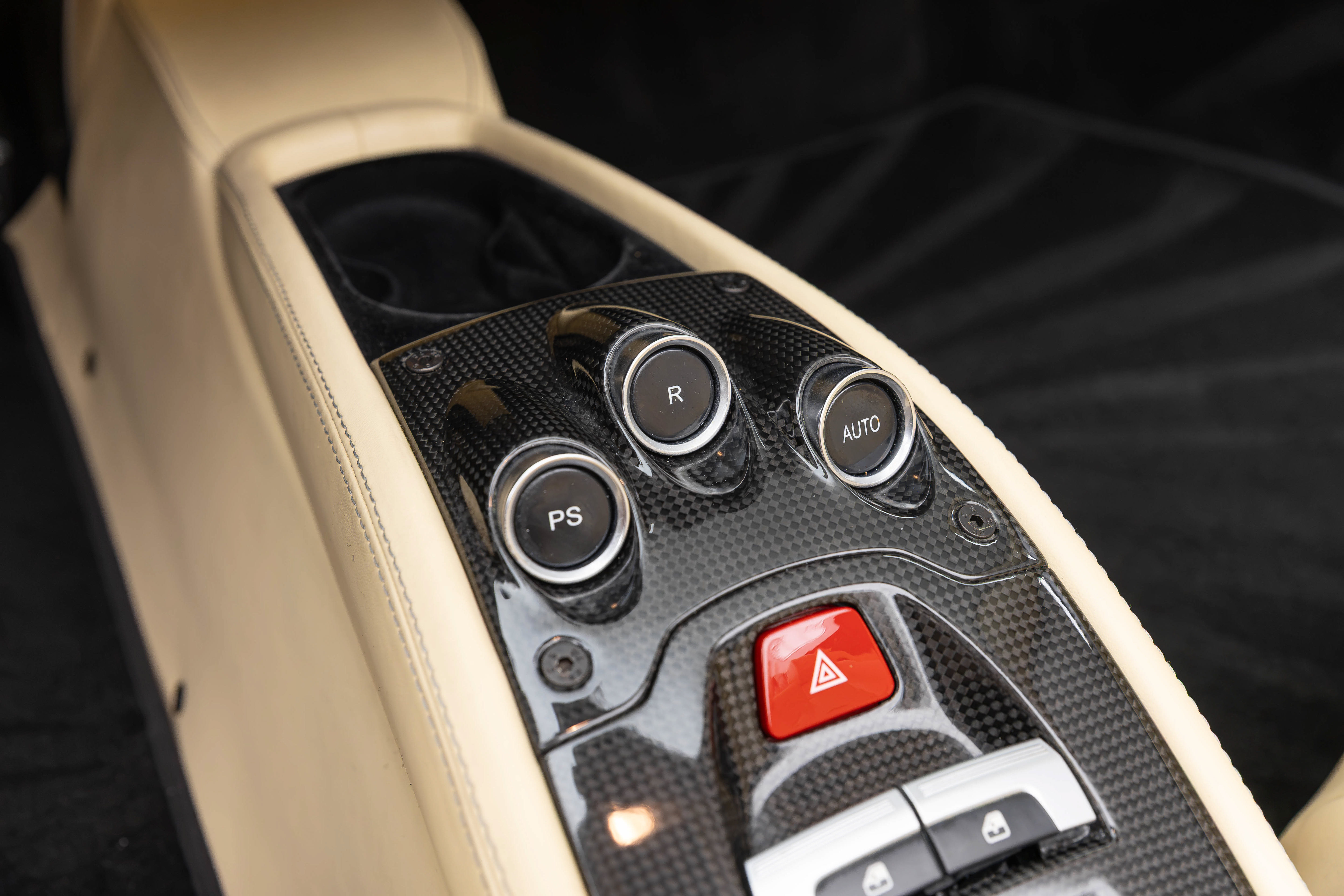 Certified 2013 Ferrari 458 Spider RWD image 6