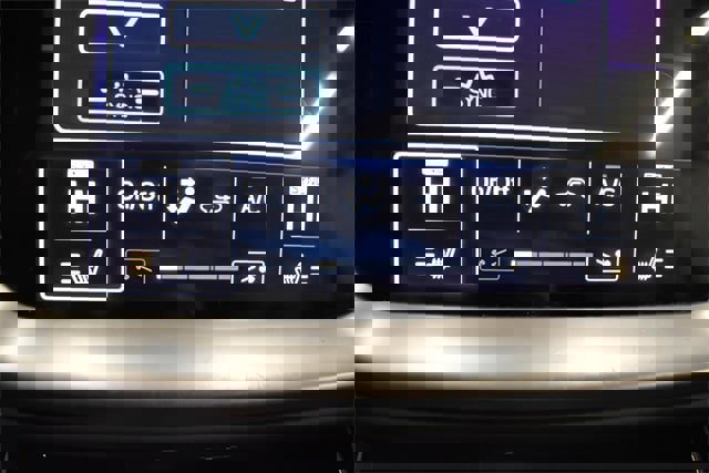 Used 2022 Subaru Outback Premium image 29