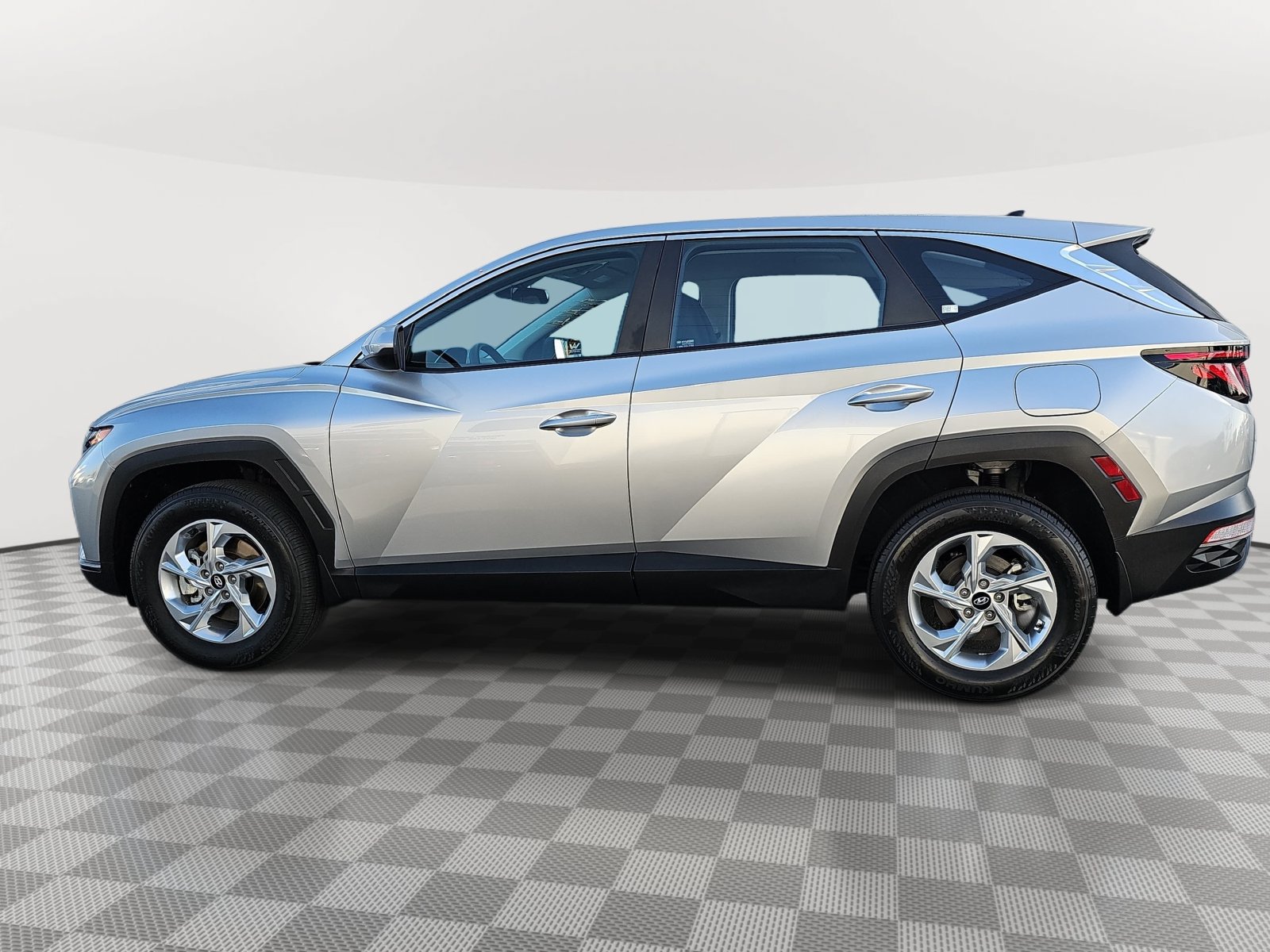 Used 2023 Hyundai Tucson SE AWD/4WD image 8