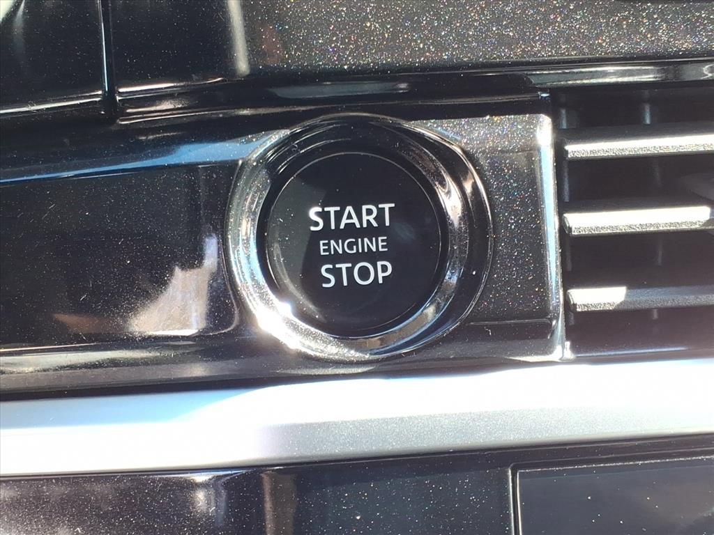 Used 2025 Nissan Pathfinder SL image 21