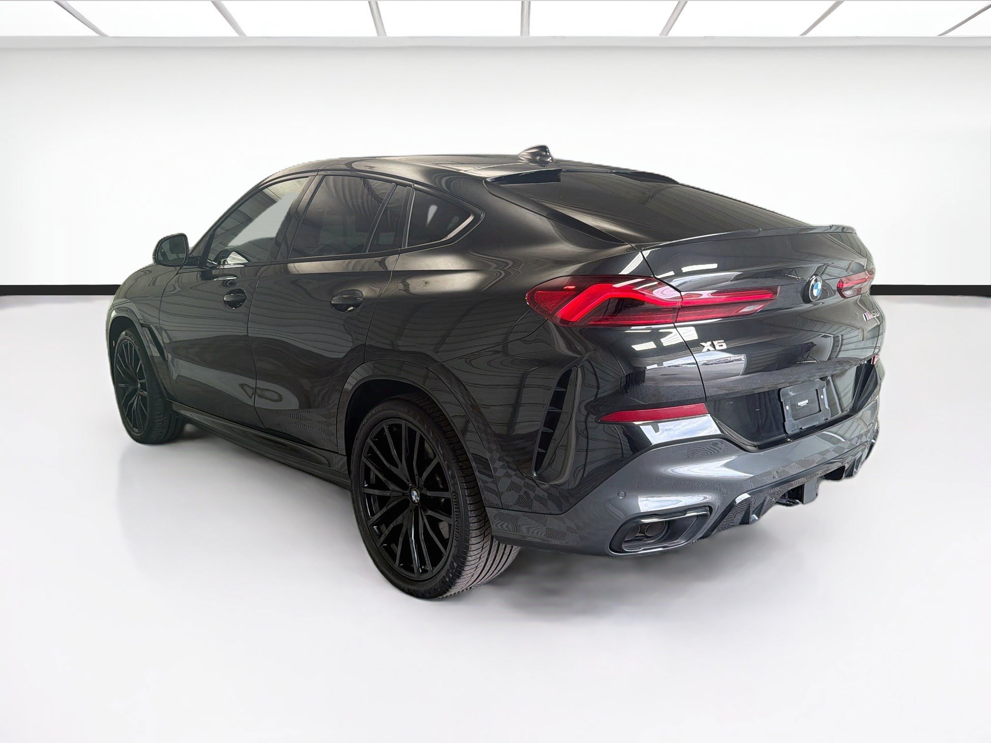 Used 2021 BMW X6 M50i w/ Executive Package AWD/4WD image 6