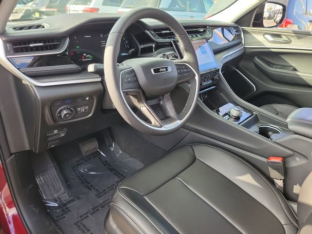 Used 2023 Jeep Grand Cherokee 4WD 4xe w/ Luxury Tech Group II image 18