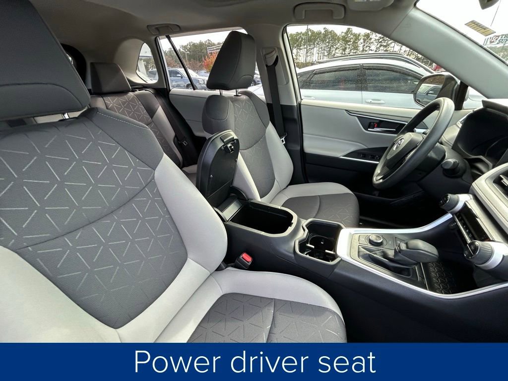 Used 2023 Toyota RAV4 XLE image 28