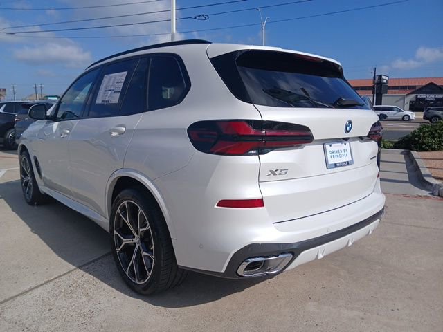 New 2026 BMW X5 xDrive50e image 7
