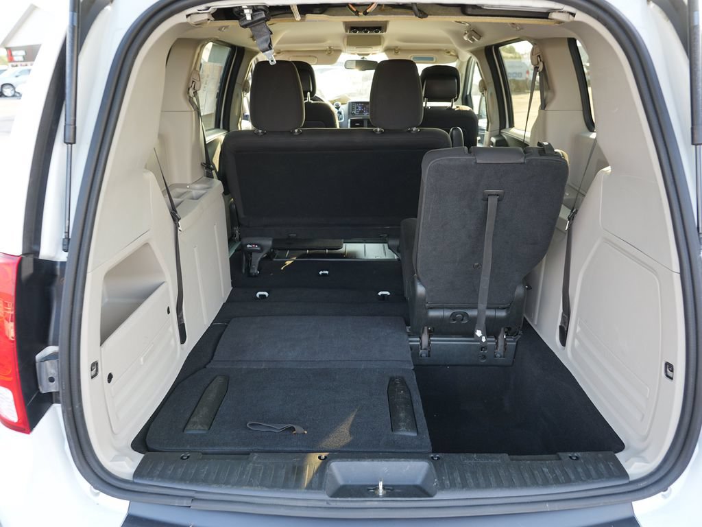 Used 2018 Dodge Grand Caravan SE w/ UConnect Hands-Free Group FWD image 25