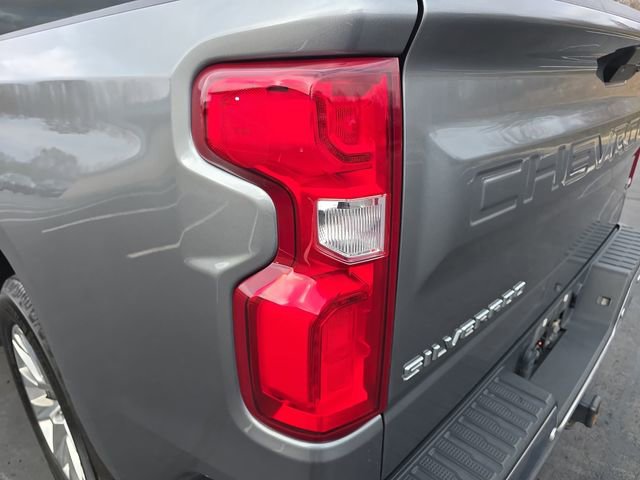 Used 2021 Chevrolet Silverado 1500 LTZ image 32