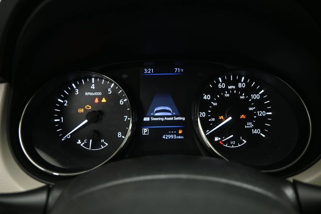 Used 2020 Nissan Rogue Sport SL w/ Premium Package FWD image 14