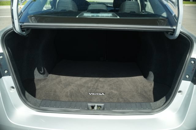 Used 2025 Nissan Versa SV FWD image 18