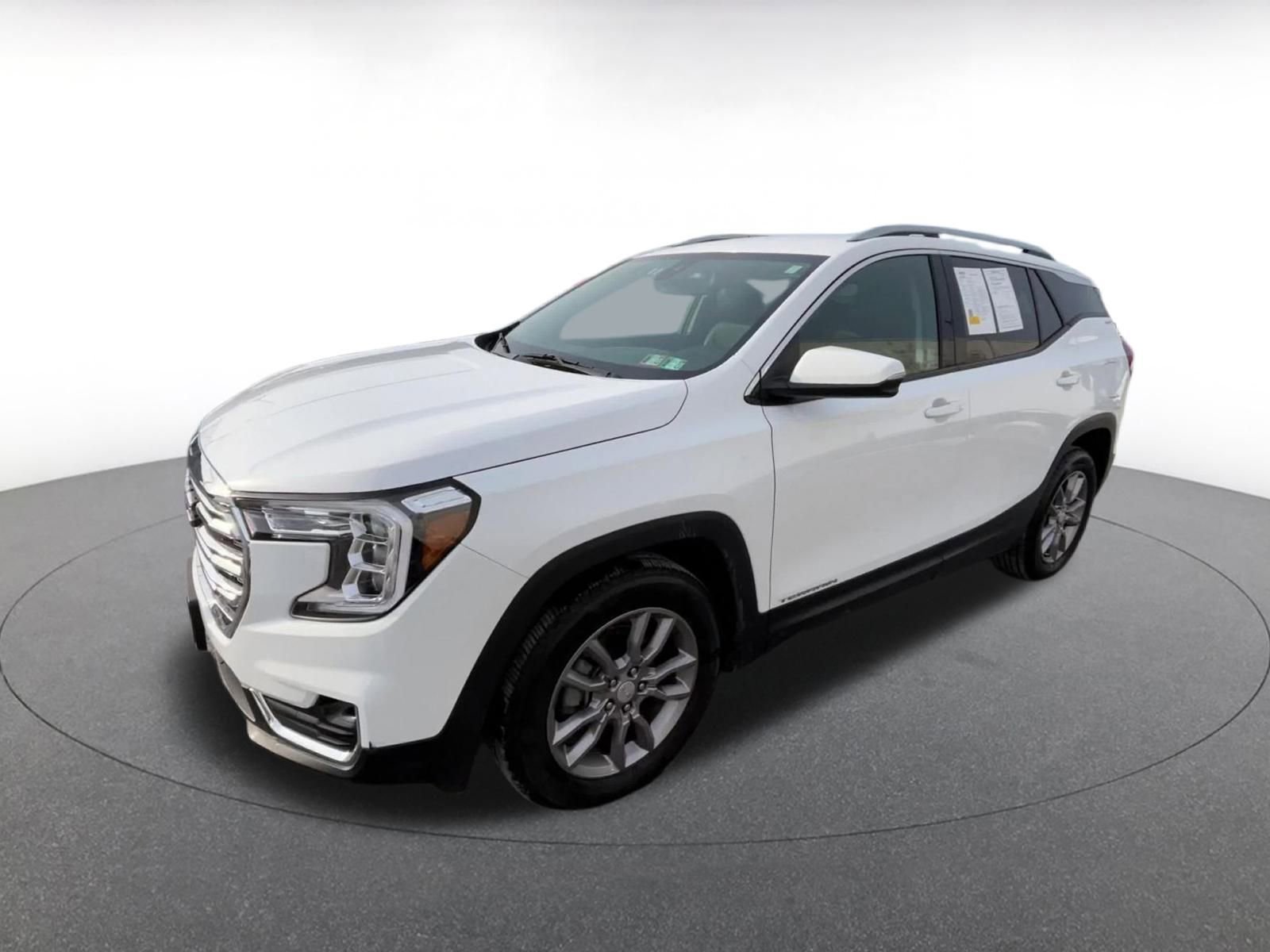 Used 2024 GMC Terrain SLT image 6