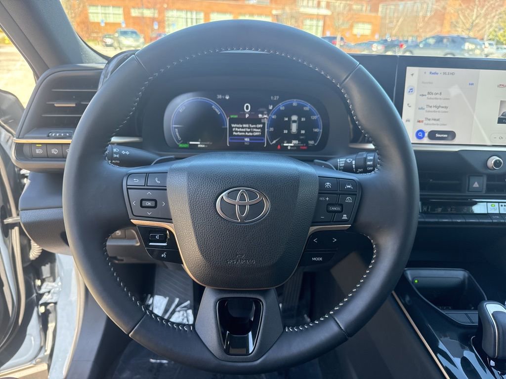 Used 2025 Toyota Crown Signia XLE image 15