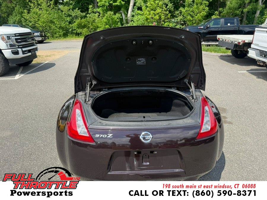 Used 2010 Nissan 370Z Touring RWD image 8