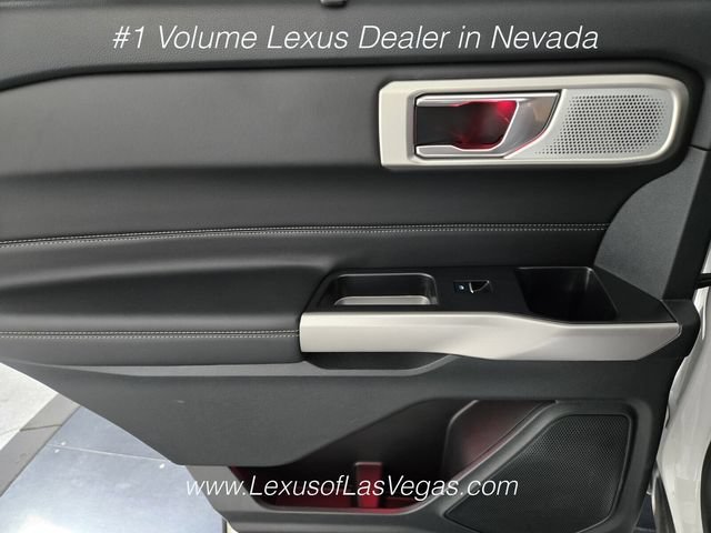 Used 2024 Ford Explorer Limited w/ Limited Technology Package AWD/4WD image 20