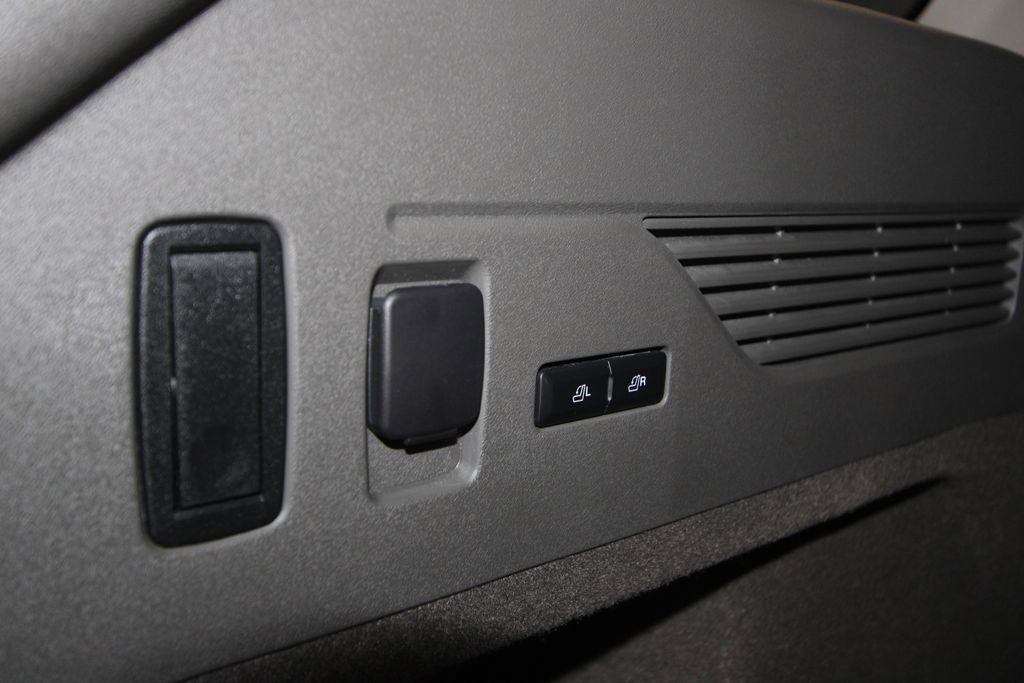 Used 2025 Lincoln Nautilus Premier image 42