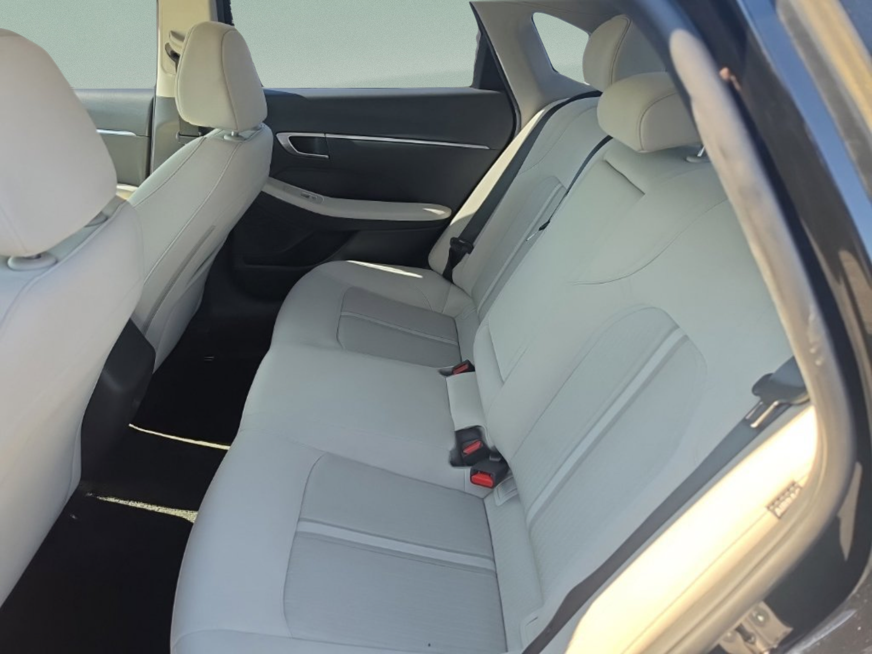 Used 2023 Hyundai Sonata SEL w/ Preferred Accessory Package FWD image 19