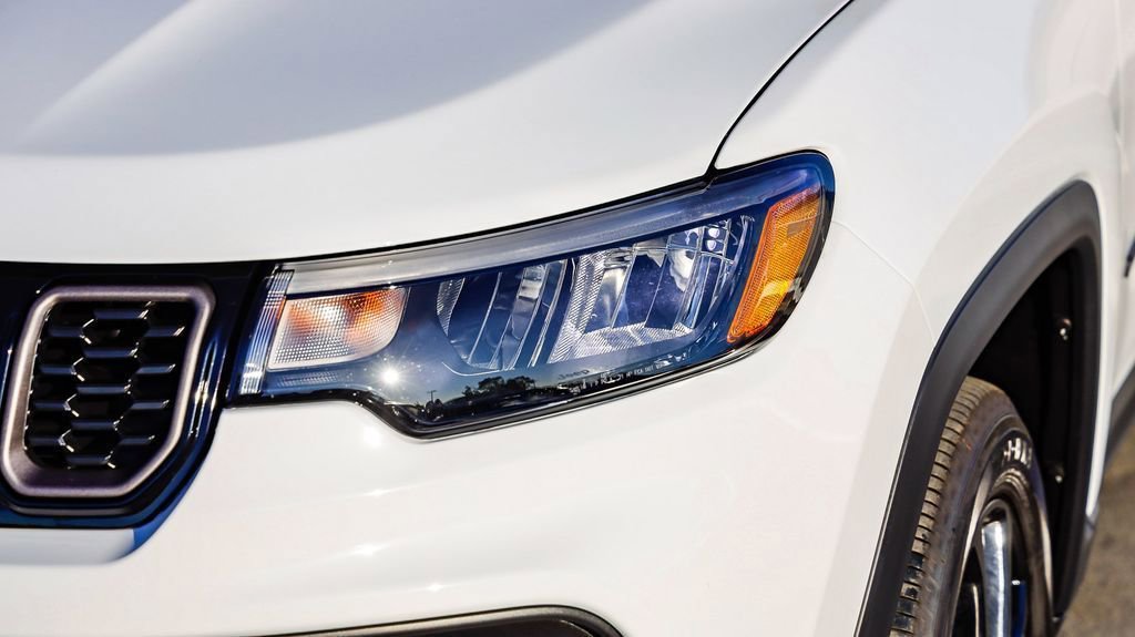 New 2026 Jeep Compass Latitude image 5