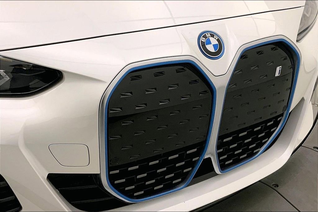 Certified 2023 BMW i4 eDrive40 w/ M Sport Package RWD image 29