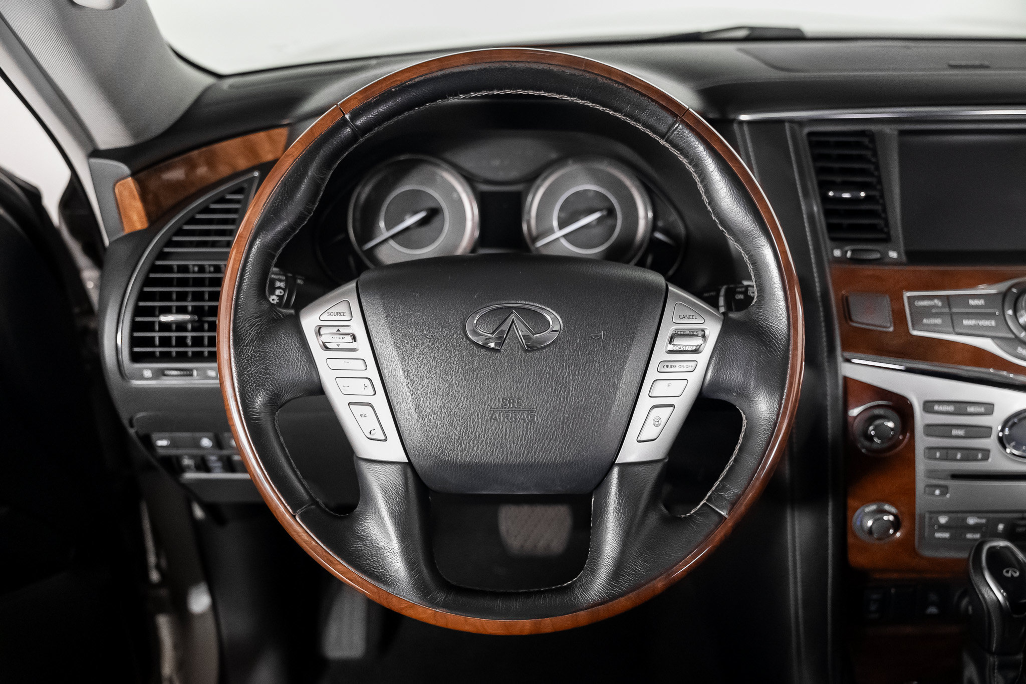 Used 2019 INFINITI QX80 Luxe w/ Proassist Package RWD image 41