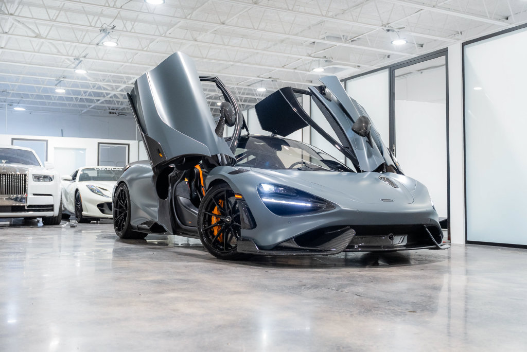 Used 2021 McLaren 765LT RWD image 4