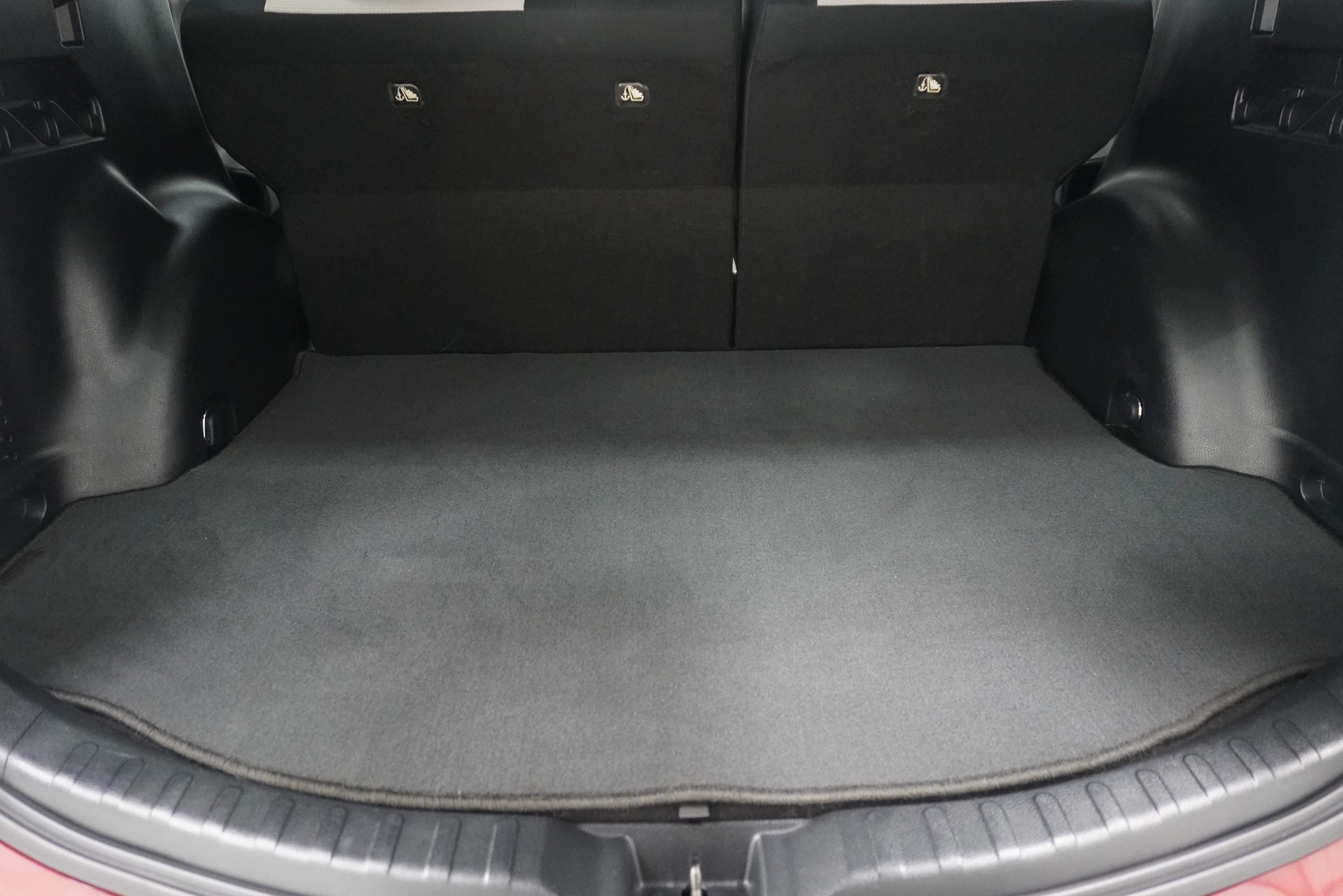 Used 2017 Toyota RAV4 XLE w/ Plus Special Value Package FWD image 25