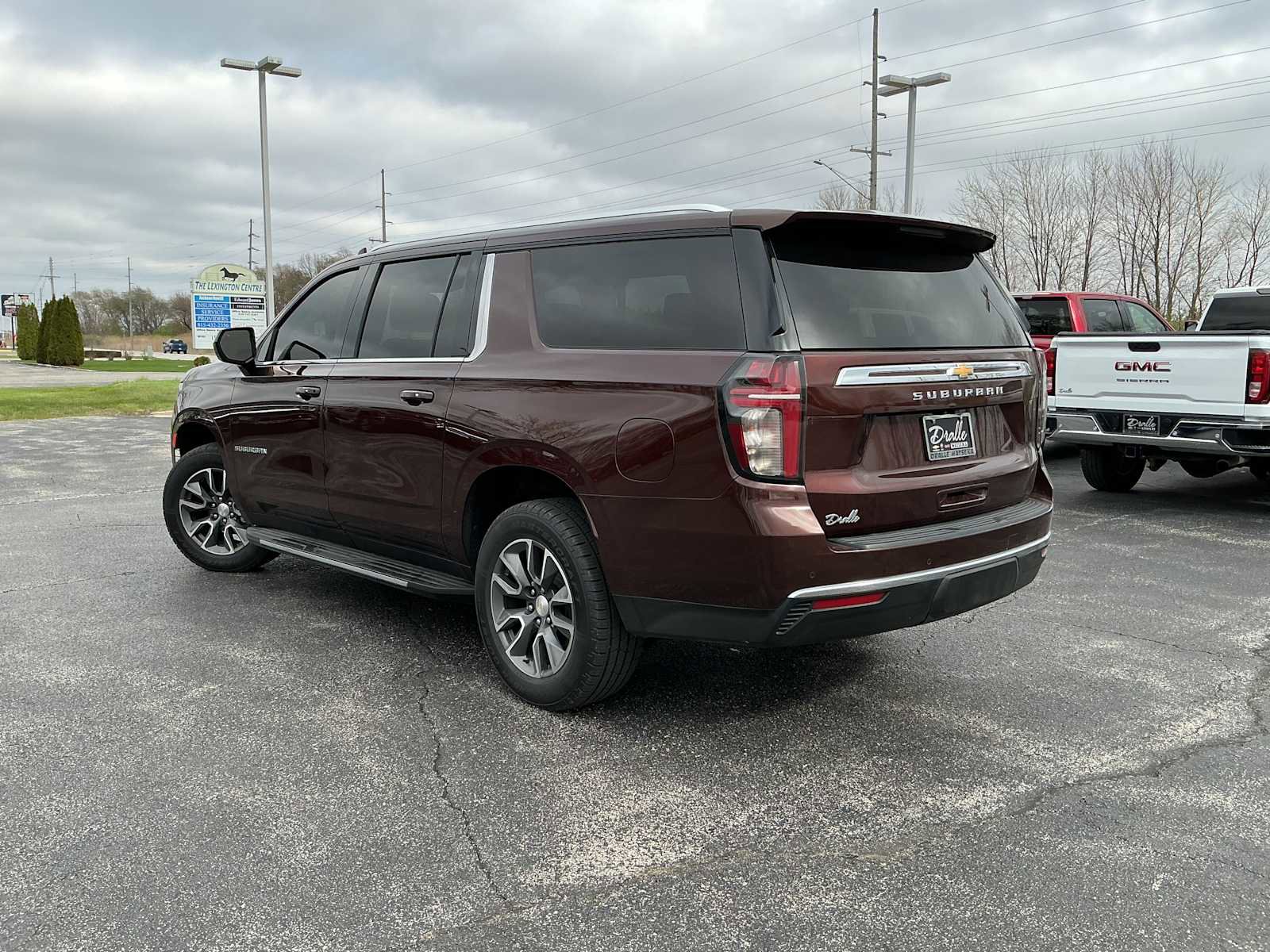 Used 2023 Chevrolet Suburban LS w/ Driver Alert Package AWD/4WD image 5