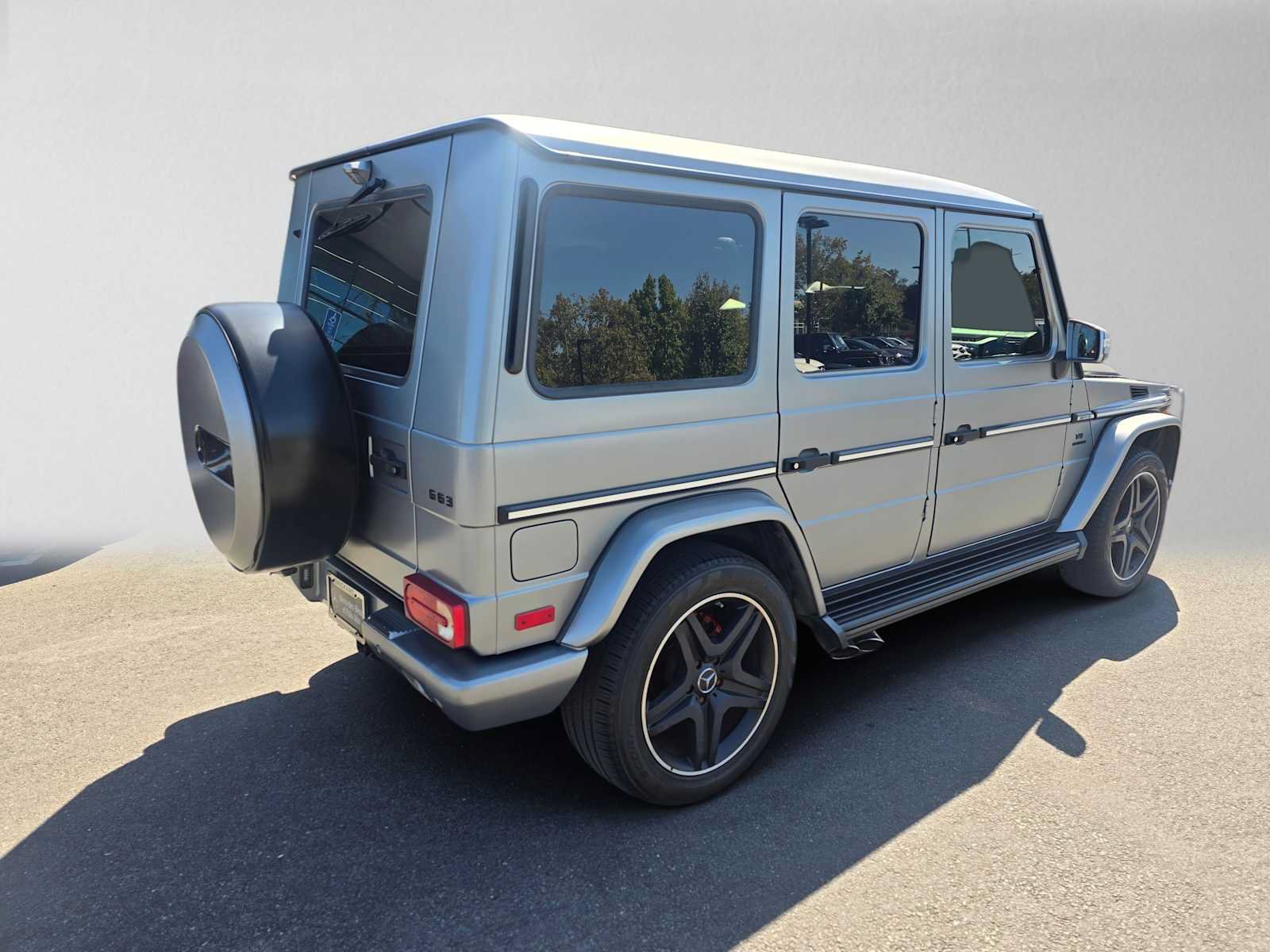 Used 2017 Mercedes-Benz G 63 AMG 4MATIC image 3