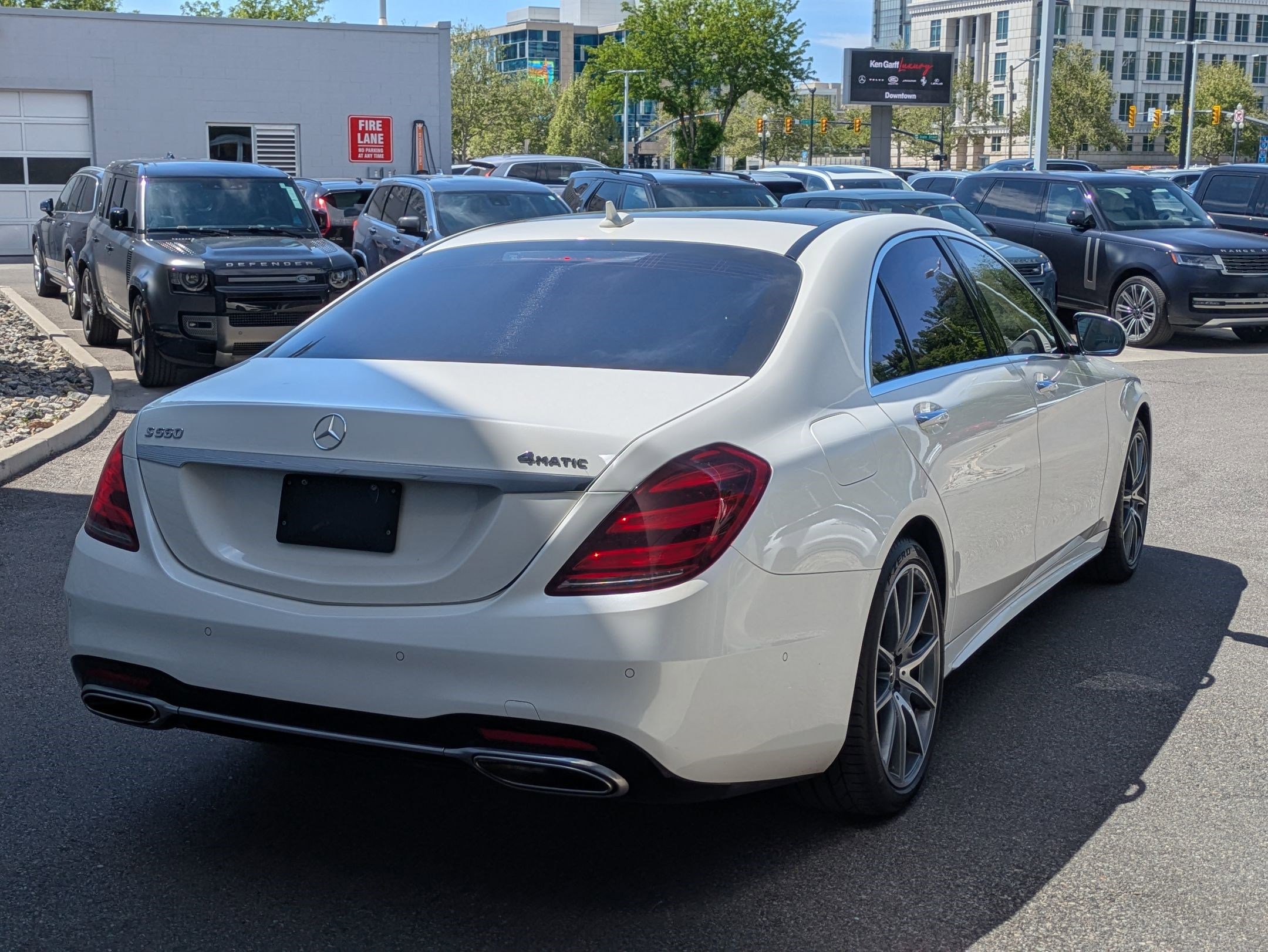 Used 2019 Mercedes-Benz S 560 4MATIC Sedan image 3