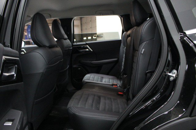 New 2026 Mitsubishi Outlander SE AWD/4WD image 24