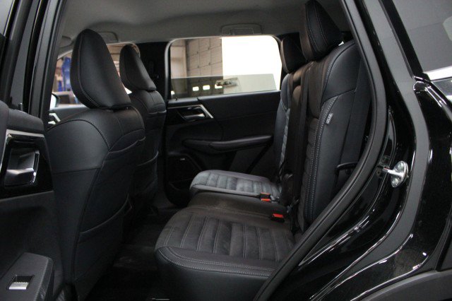 New 2026 Mitsubishi Outlander SE AWD/4WD image 24