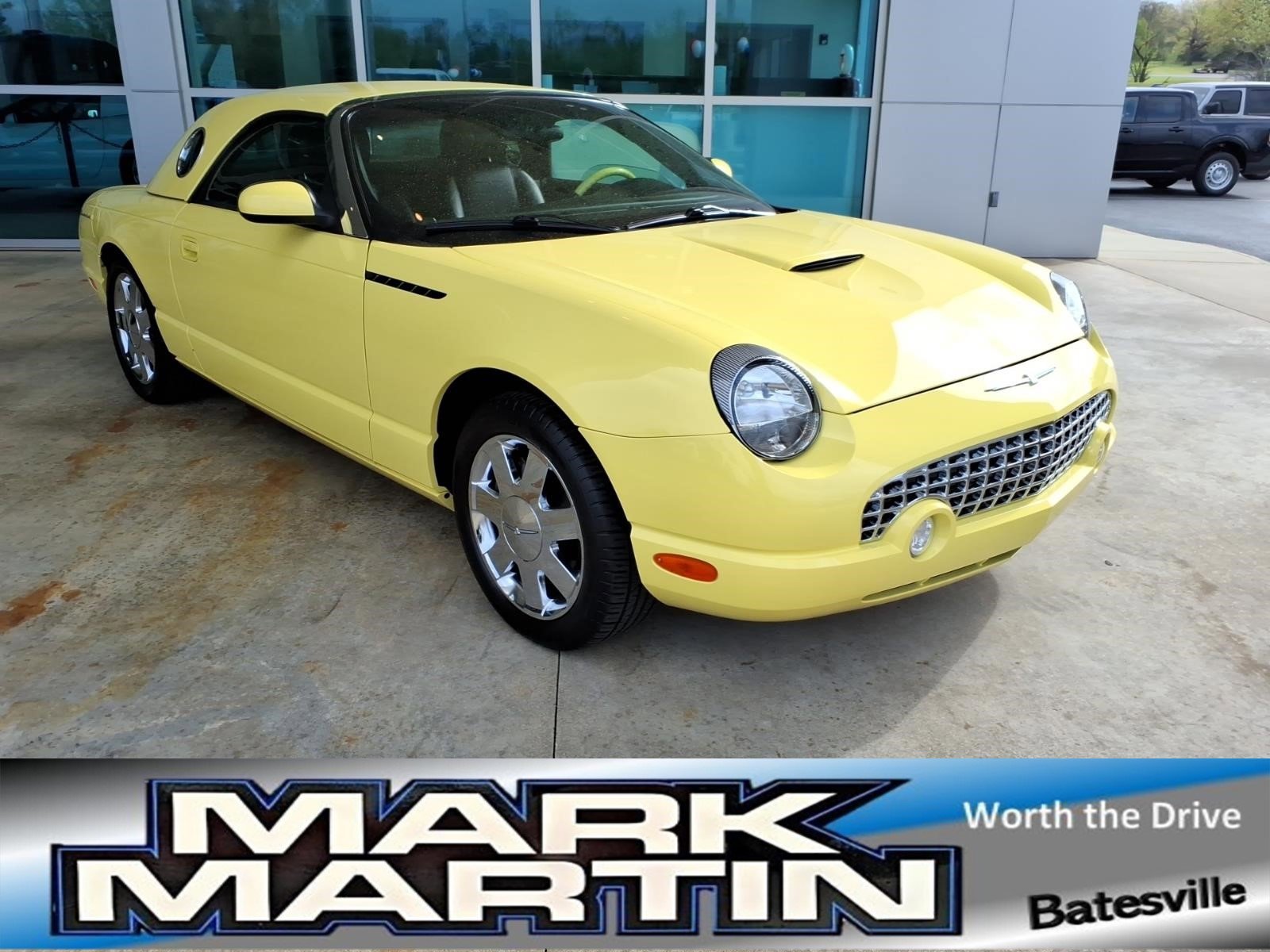 Used 2002 Ford Thunderbird Deluxe image 1