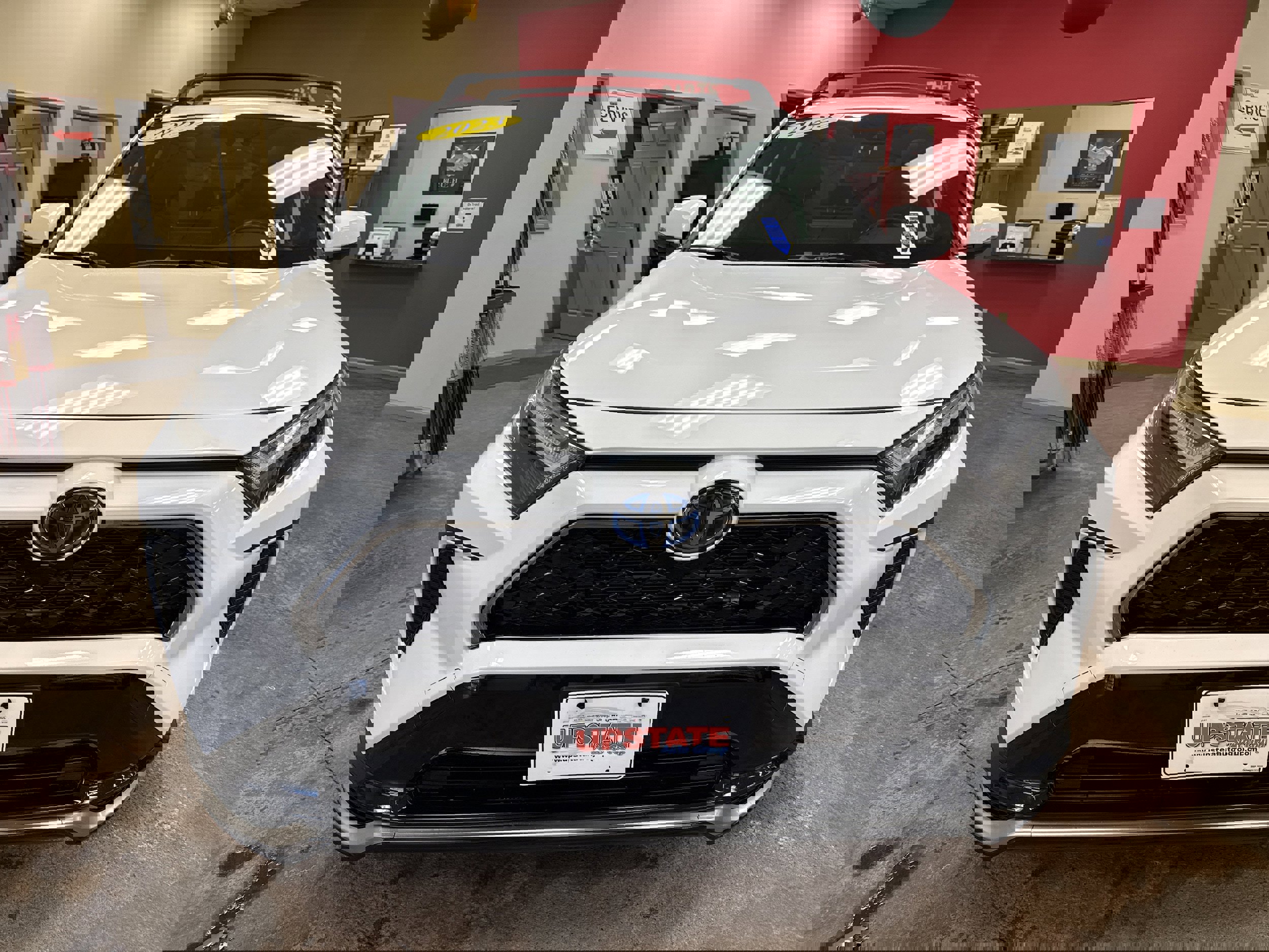 Used 2023 Toyota RAV4 SE w/ Weather & Moonroof Package image 2