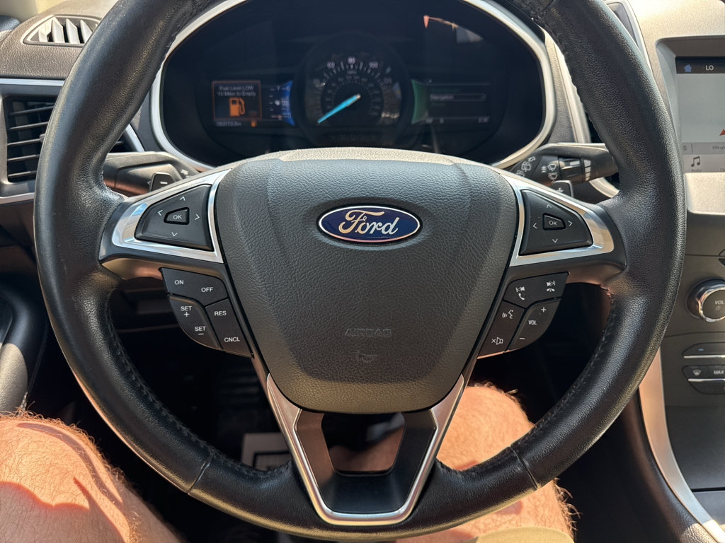 Used 2017 Ford Edge SEL w/ Equipment Group 201A AWD/4WD image 22