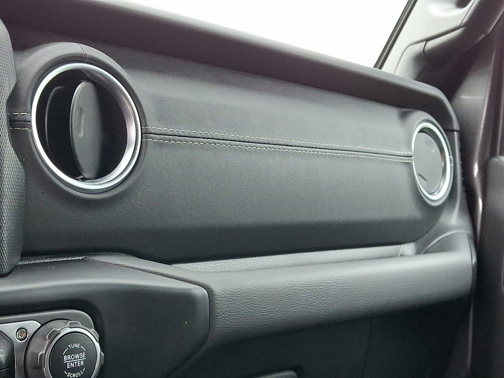 Used 2021 Jeep Wrangler Unlimited Sahara w/ Cold Weather Group image 32