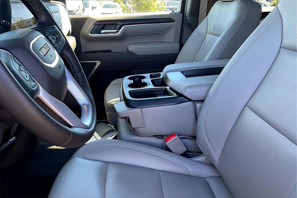 Used 2025 GMC Sierra 1500 SLT image 25