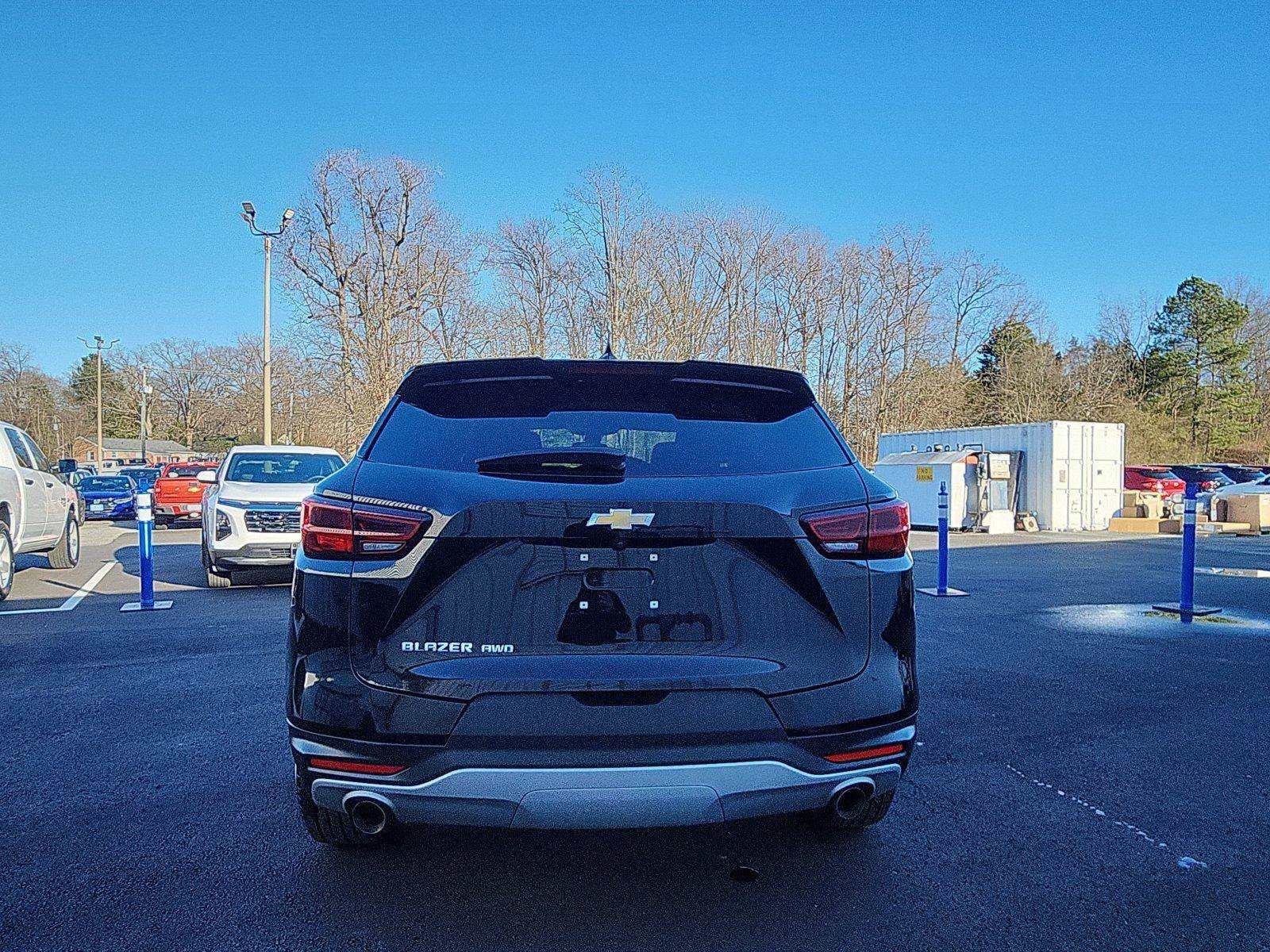 Used 2023 Chevrolet Blazer LT image 4