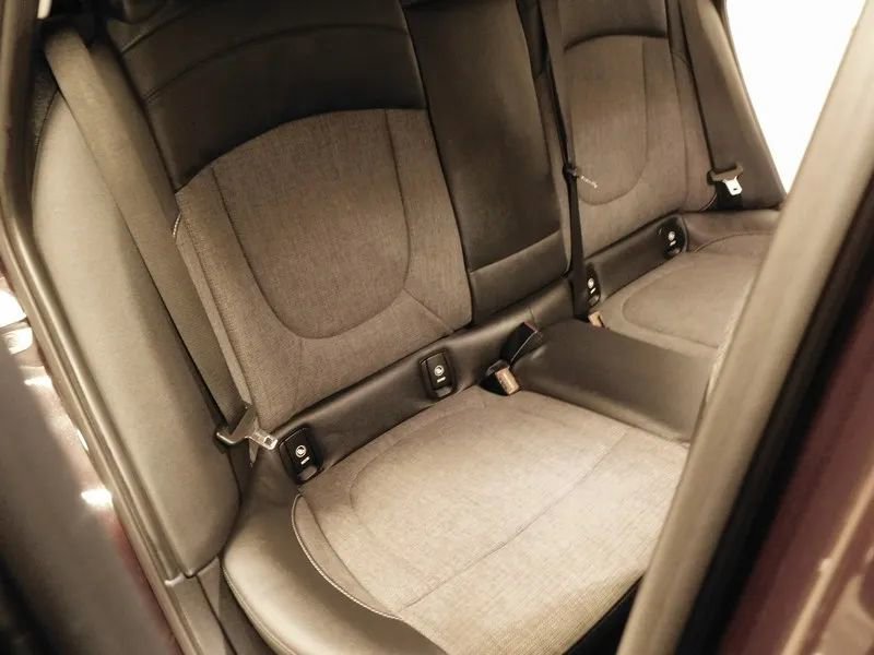 Used 2016 MINI Cooper Clubman image 39