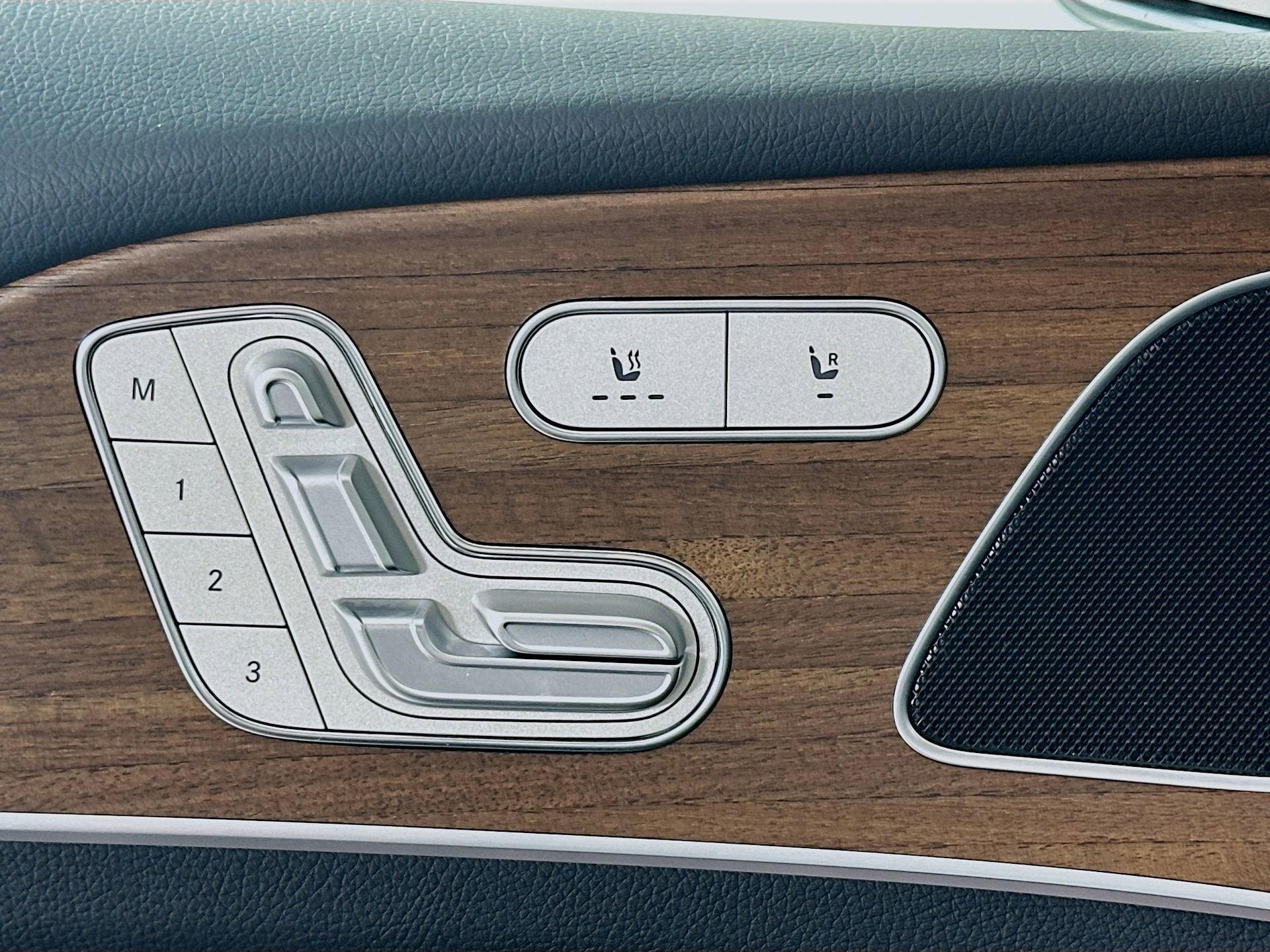 Certified 2025 Mercedes-Benz GLE 350 4MATIC image 21