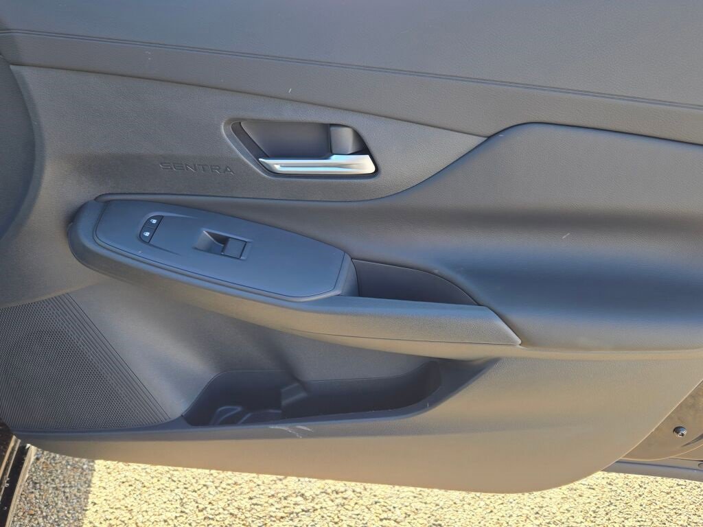 New 2026 Nissan Sentra SV image 7