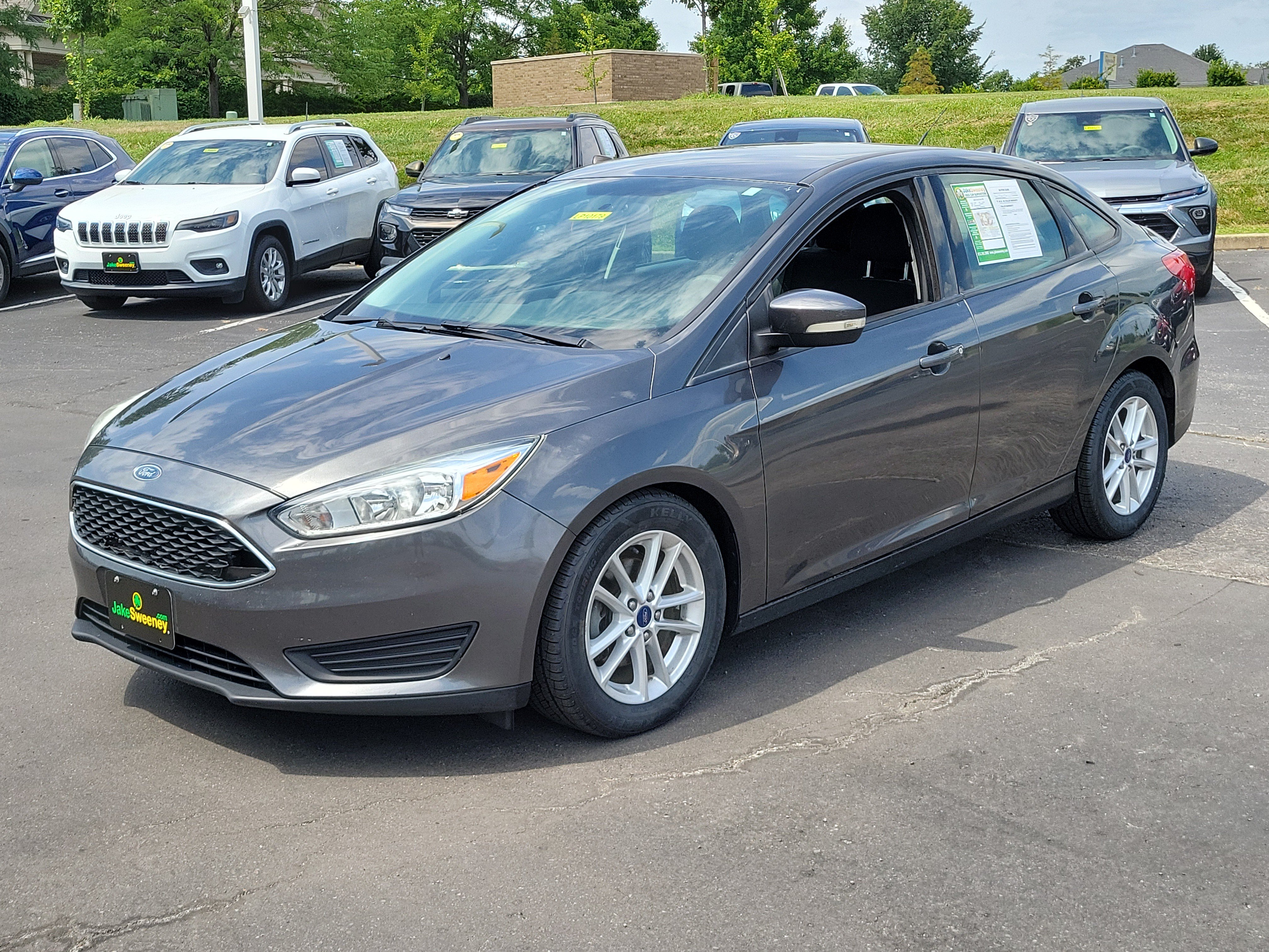 Used 2016 Ford Focus SE w/ Reverse Sensing Package FWD image 2