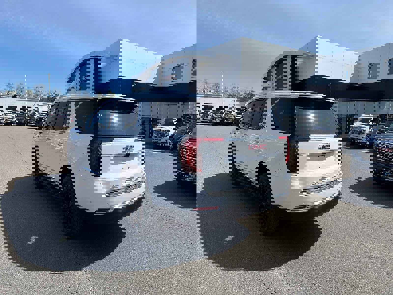 New 2026 GMC Yukon Elevation w/ Elevation Premium Package image 3