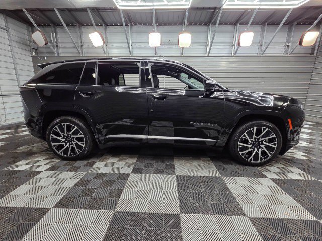 Used 2025 Jeep Wagoneer S Limited AWD/4WD image 10