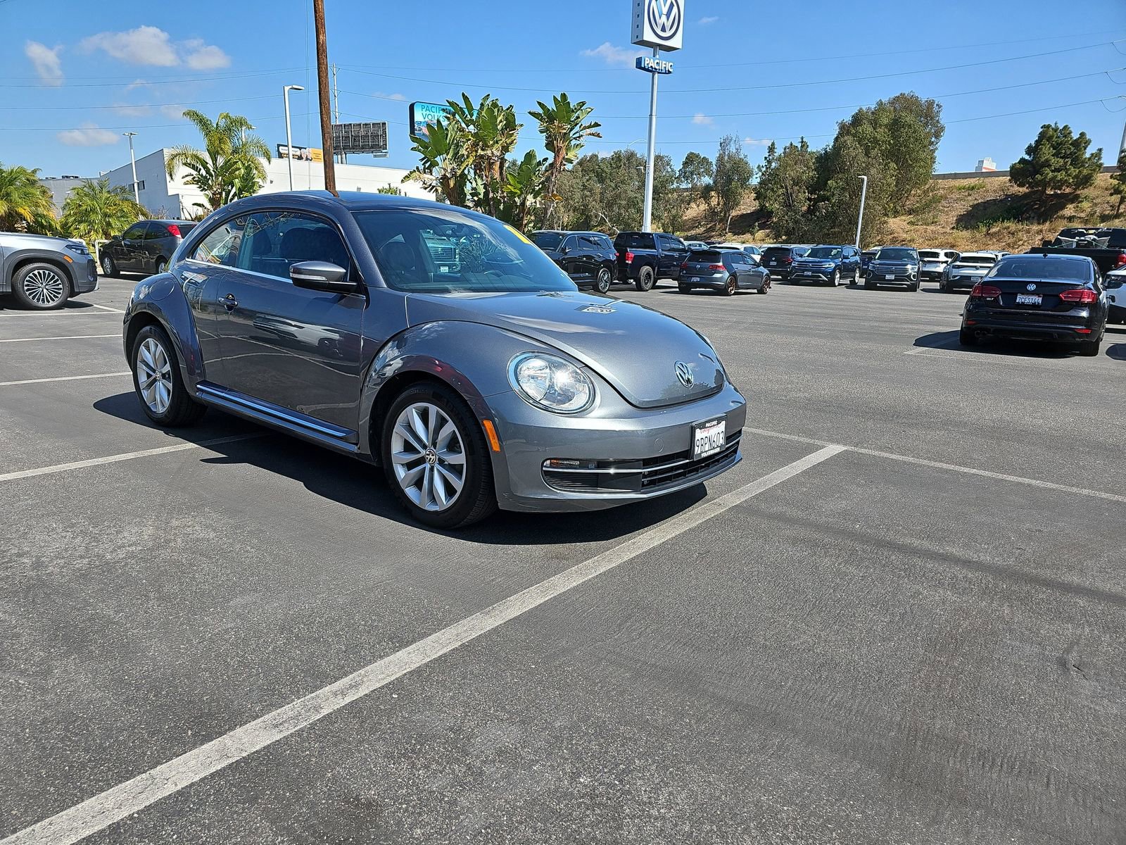 Used 2015 Volkswagen Beetle TDI image 3