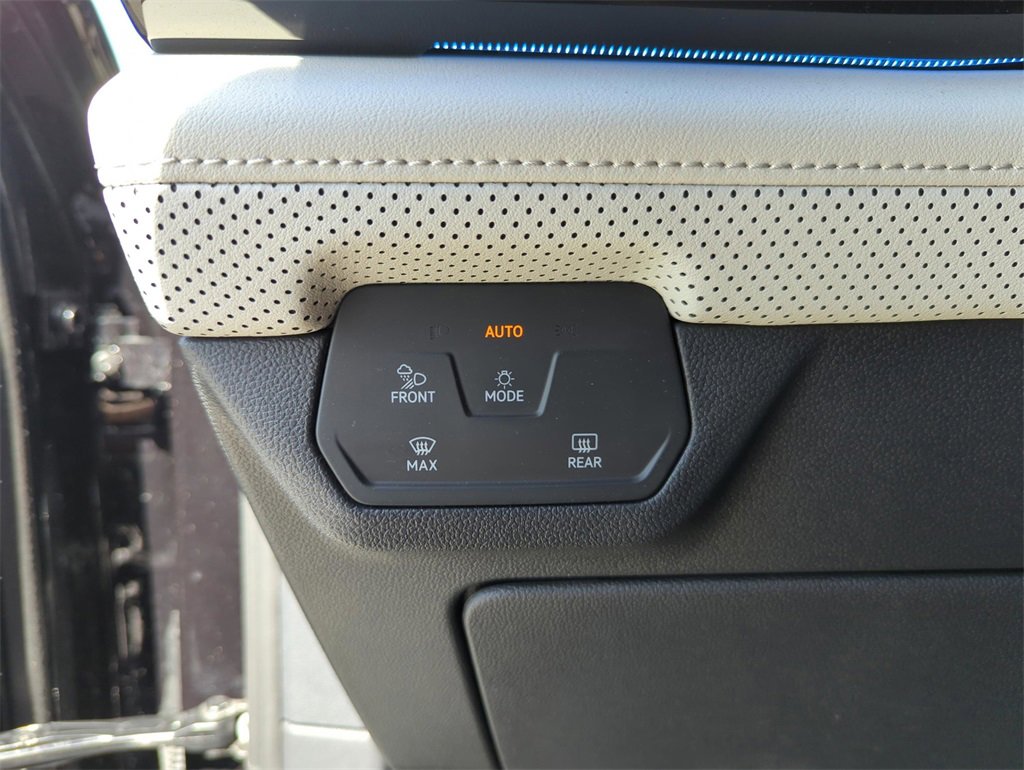 Used 2025 Volkswagen Atlas Cross Sport SEL Premium R-Line image 34