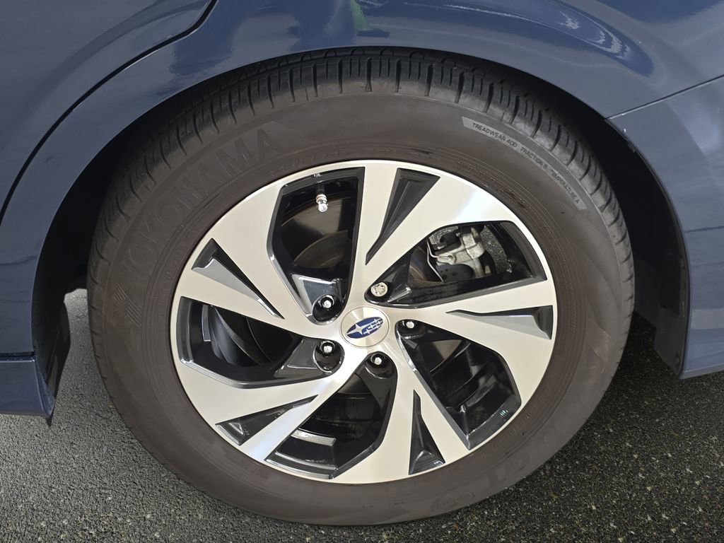 Used 2025 Subaru Legacy Premium image 31