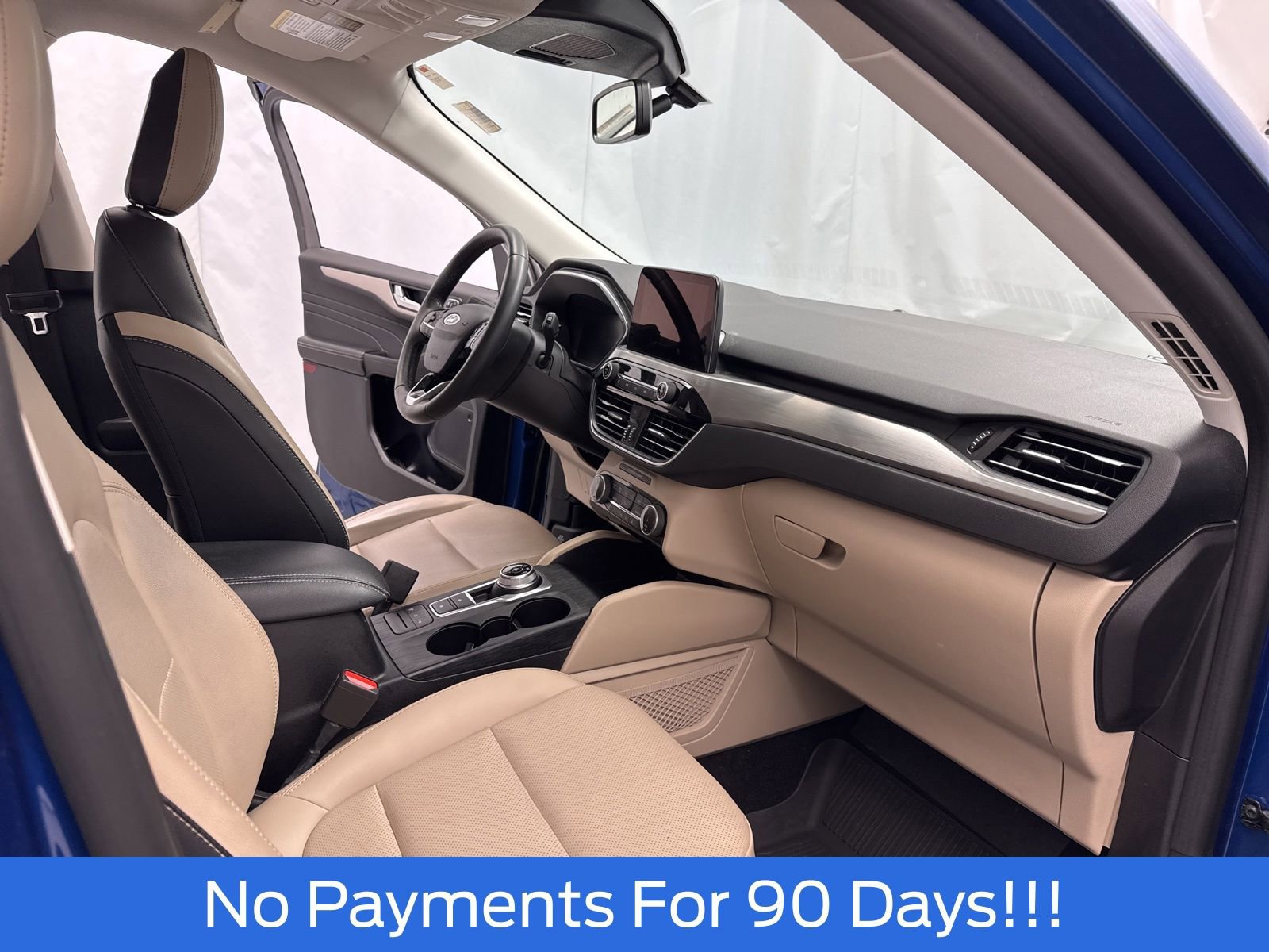 Certified 2022 Ford Escape Titanium w/ Class II Trailer Tow Package image 31