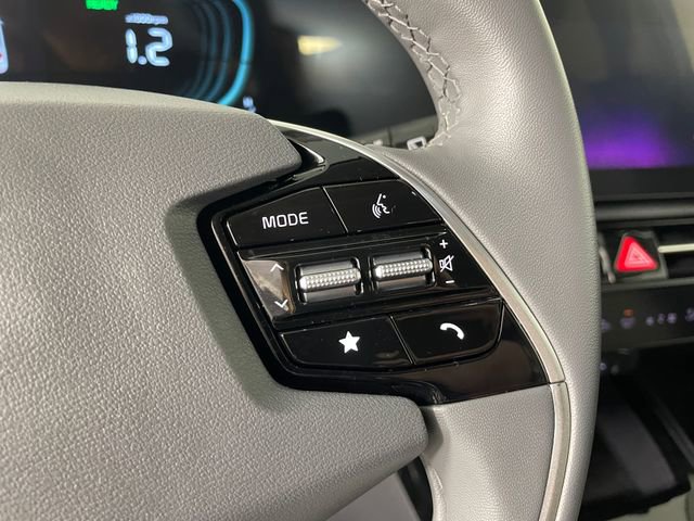 Certified 2023 Kia Niro EX Touring image 9