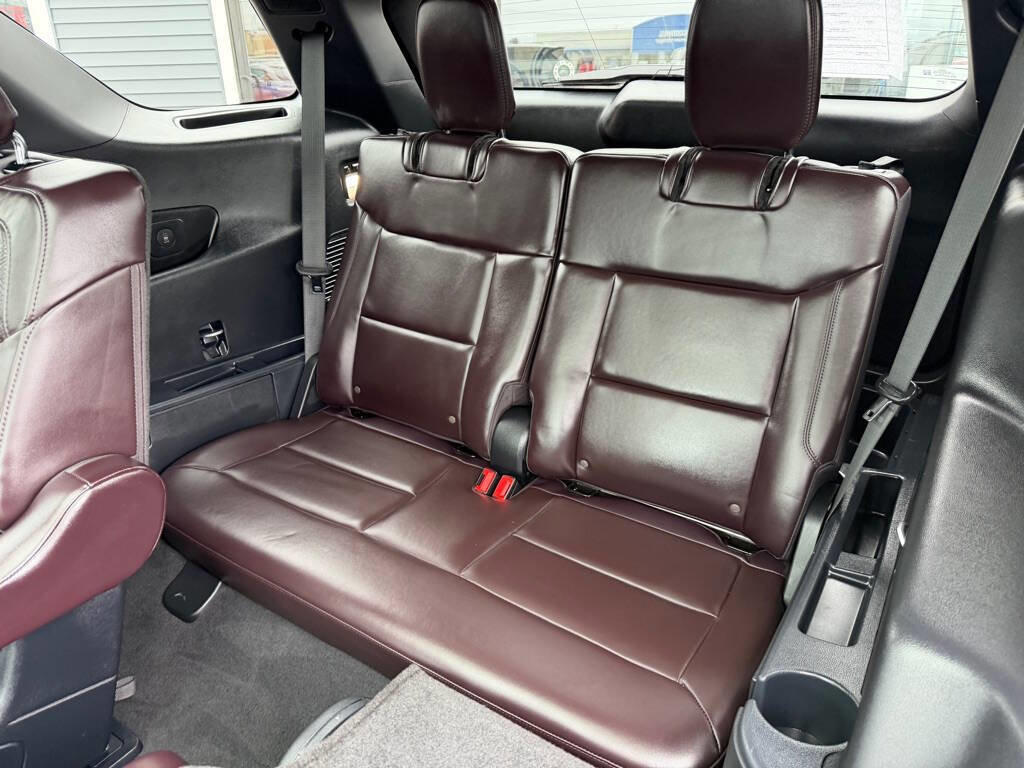 Used 2025 Ford Explorer Platinum w/ LUX Leather Package image 40