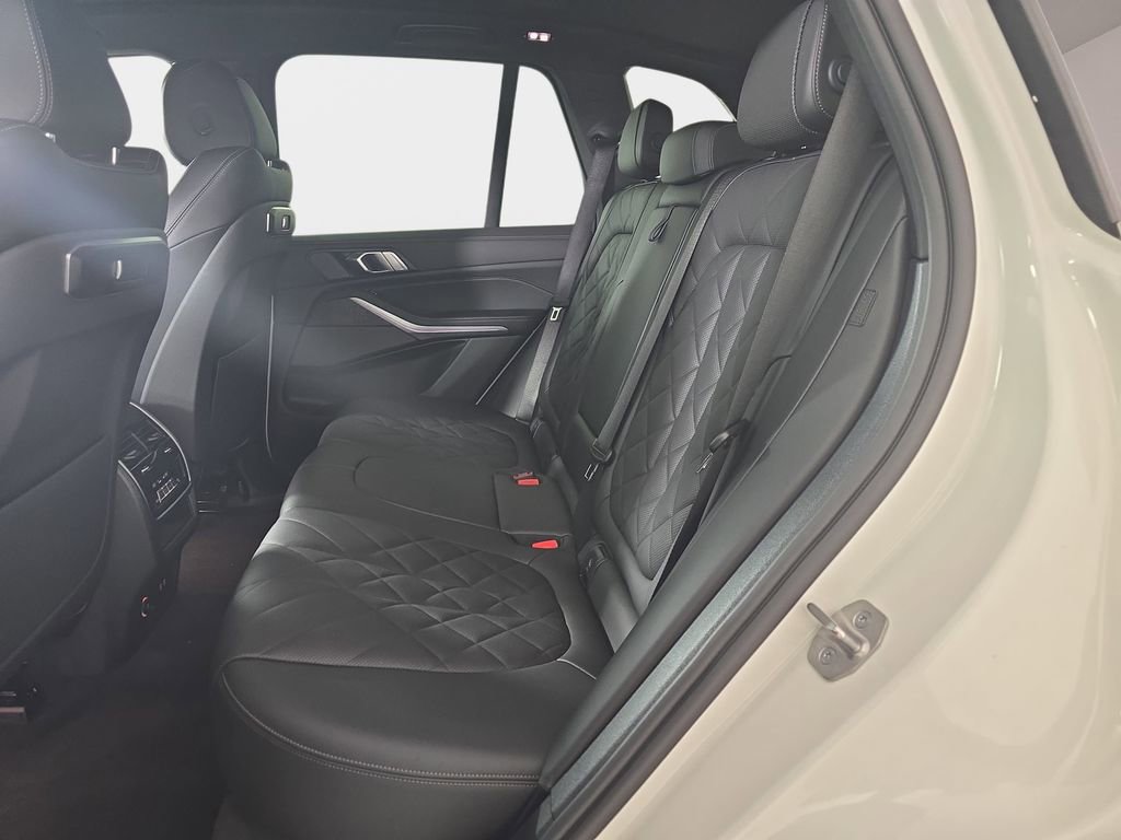 Certified 2024 BMW X5 xDrive40i w/ Premium Package image 14