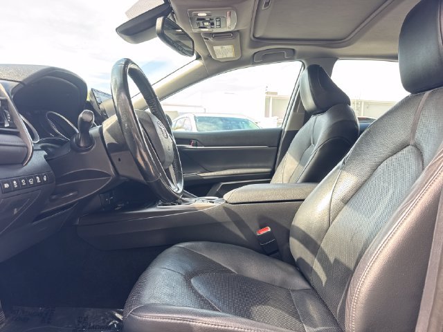 Used 2022 Toyota Camry XLE w/ Navigation Upgrade Package FWD image 13