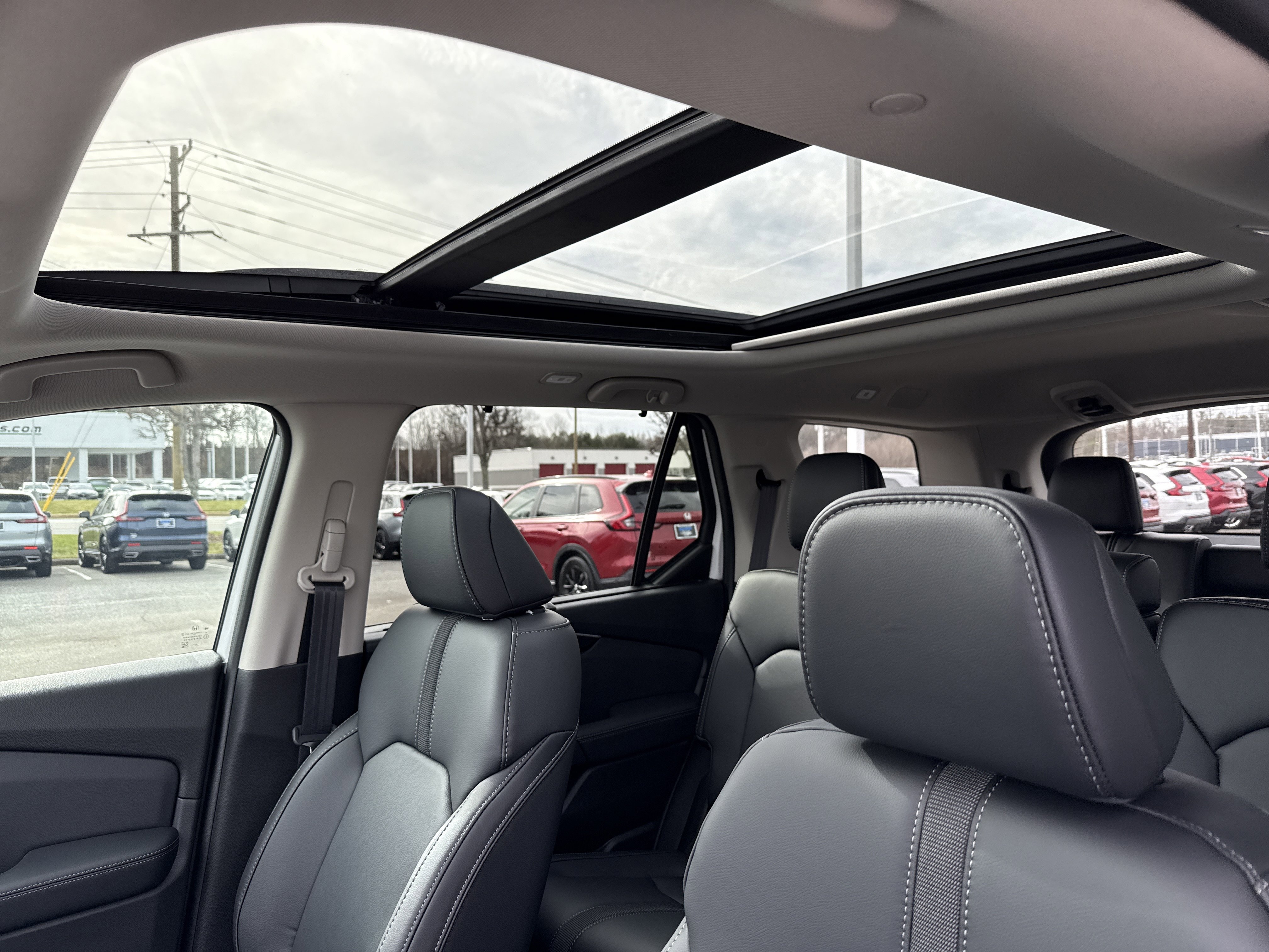 New 2025 Honda Pilot Touring image 28